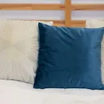 Apartmán Bright In With Bathtub And Balcony By Renters *