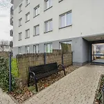 Апартаменты Bright In With Bathtub And Balcony By Renters *