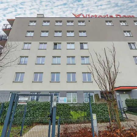 Bright In With Bathtub And Balcony By Renters Apartmán *